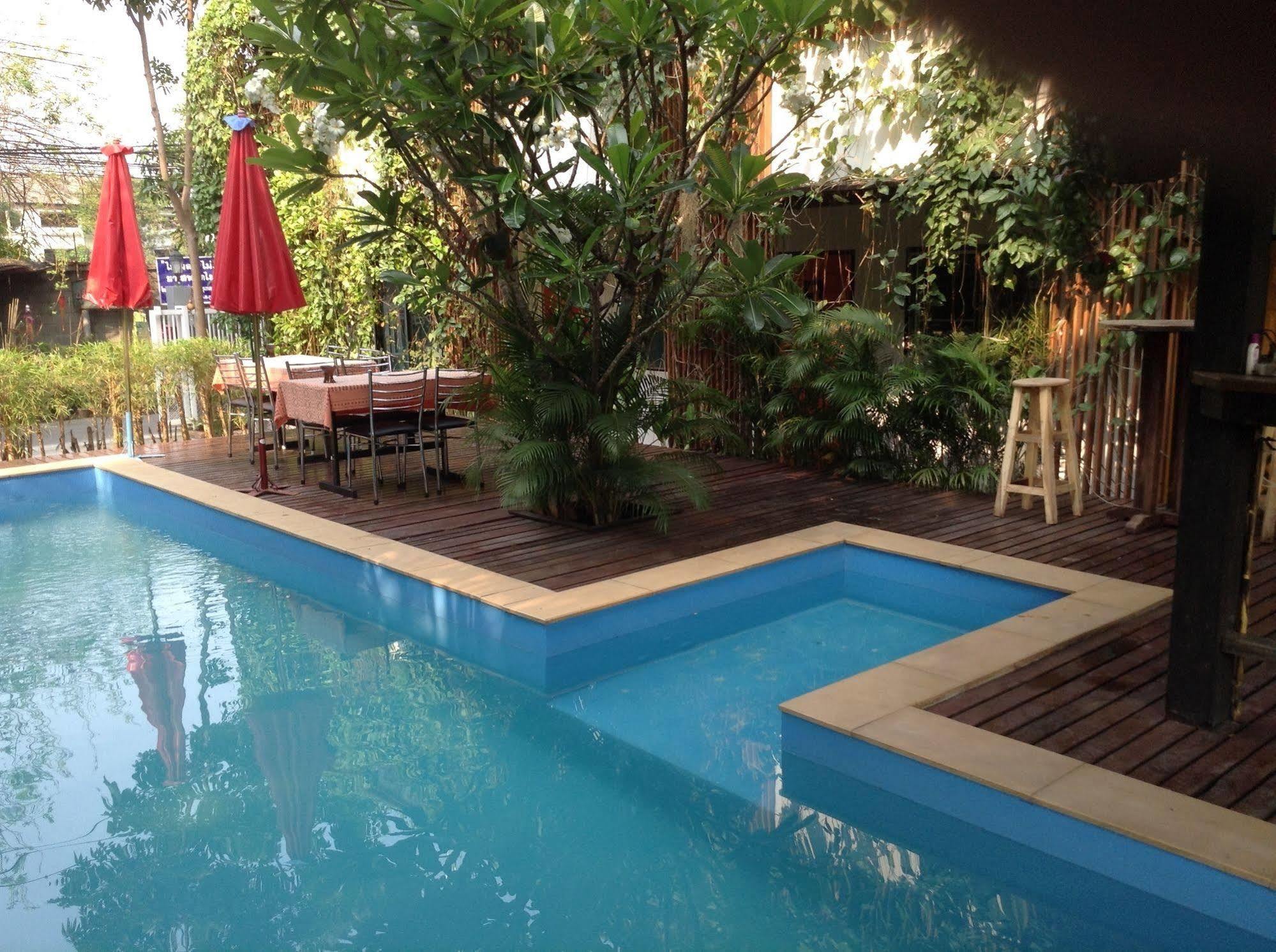 Hi Guesthouse Airport Chiang Mai Extérieur photo